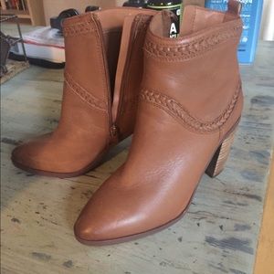 Perfect Aldo fall booties size 8